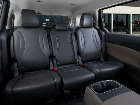 New 2026 Kia Carnival EX image 16