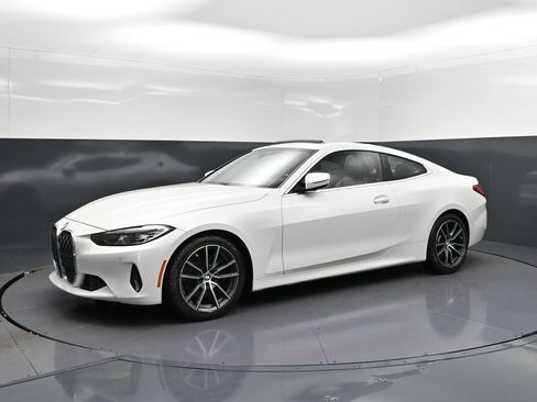 Certified 2023 BMW 430i Coupe w/ Premium Package image 3