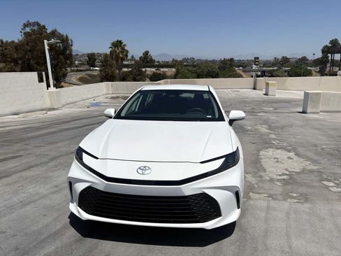 Used 2025 Toyota Camry LE FWD image 7