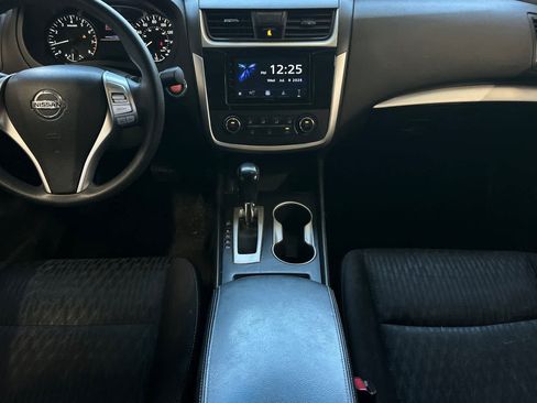 Used 2017 Nissan Altima 2.5 S w/ Power Driver Seat Package FWD image 4