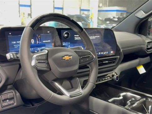 New 2026 Chevrolet Silverado EV LT image 8