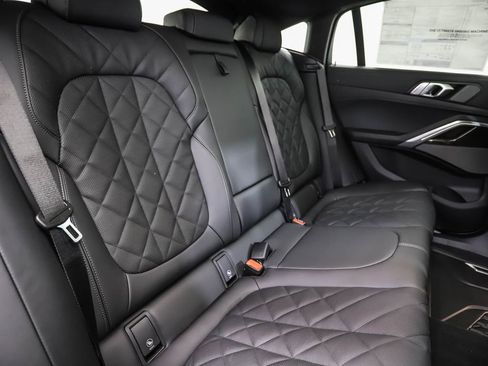 New 2026 BMW X6 xDrive40i image 31