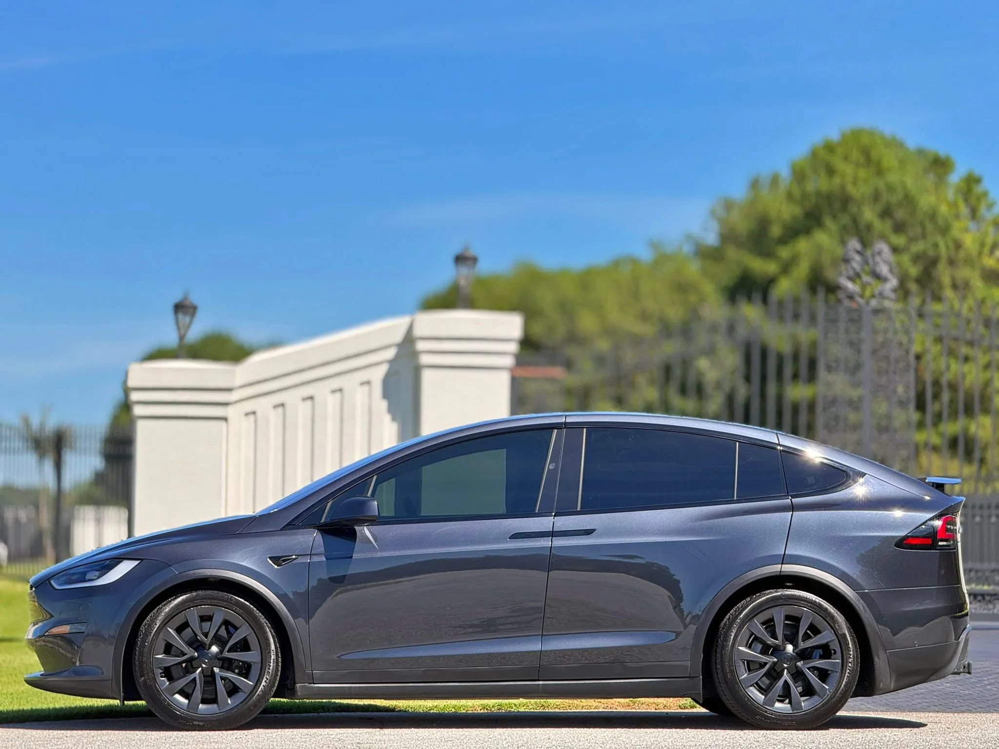 Used 2024 Tesla Model X AWD/4WD image 7