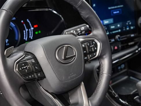 Used 2026 Lexus NX 350h AWD w/ Cold Area Package image 21