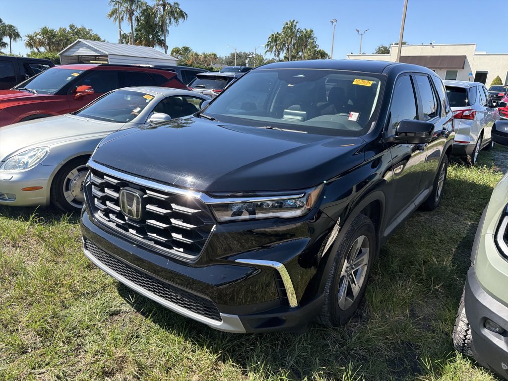 Used 2025 Honda Pilot EX-L image 8