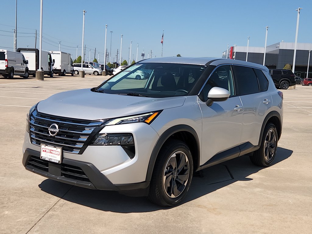 Used 2025 Nissan Rogue SV FWD image 9