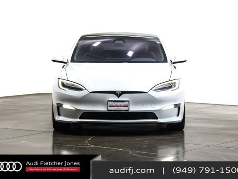 Used 2022 Tesla Model S Plaid image 3