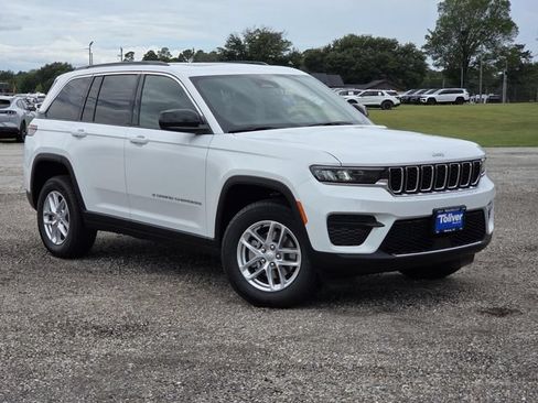New 2026 Jeep Grand Cherokee Laredo X RWD image 2
