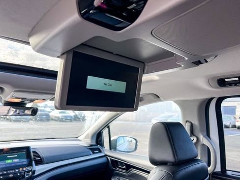Used 2023 Honda Odyssey Touring image 13