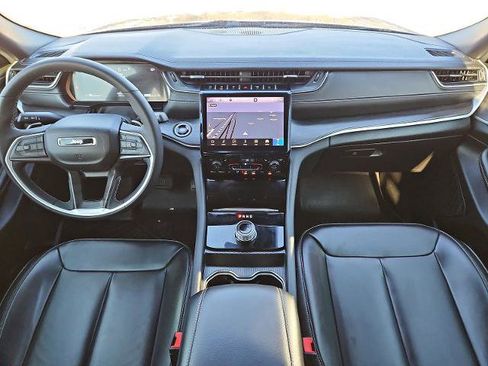 Used 2025 Jeep Grand Cherokee L Limited w/ Black Appearance Package image 20