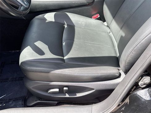 Used 2019 INFINITI Q50 Luxe w/ Cargo Package (L96) RWD image 18