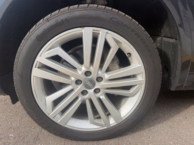 Used 2018 Audi Q5 Prestige w/ Prestige Package AWD/4WD image 11