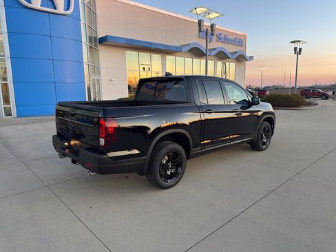 Used 2025 Honda Ridgeline TrailSport image 5
