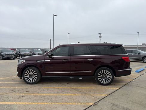 Used 2019 Lincoln Navigator L Reserve image 4