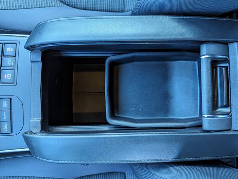 Used 2023 Toyota Highlander LE image 26