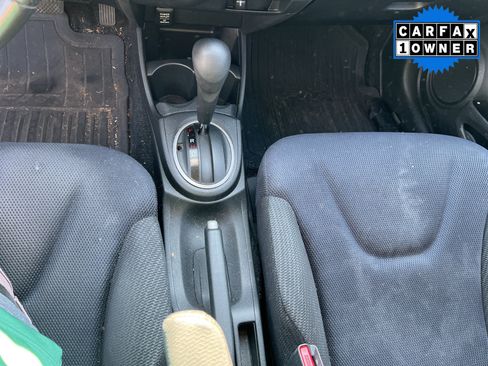 Used 2013 Honda Fit Sport image 11