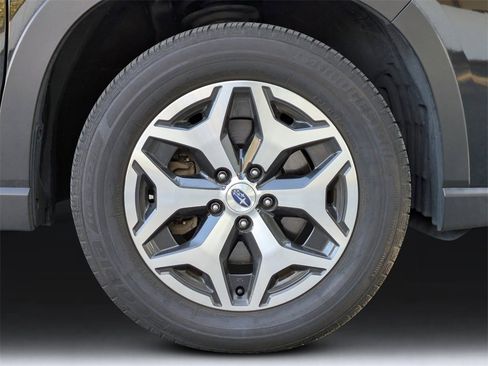 Used 2023 Subaru Forester Premium image 10