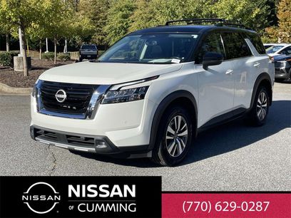 Certified 2022 Nissan Pathfinder SL w/ SL Black Package