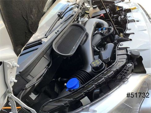 Used 2019 Ford Transit 150 XLT image 18