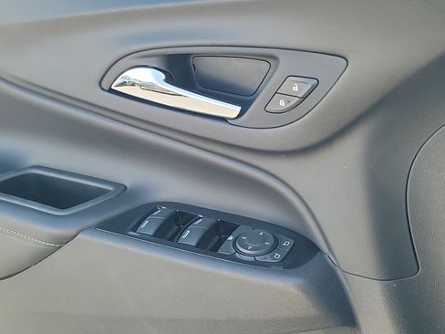 Used 2022 Chevrolet Equinox Premier FWD image 19