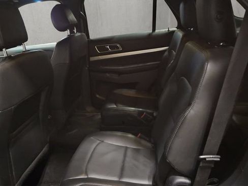 Certified 2017 Ford Explorer XLT w/ Equipment Group 202A AWD/4WD image 18