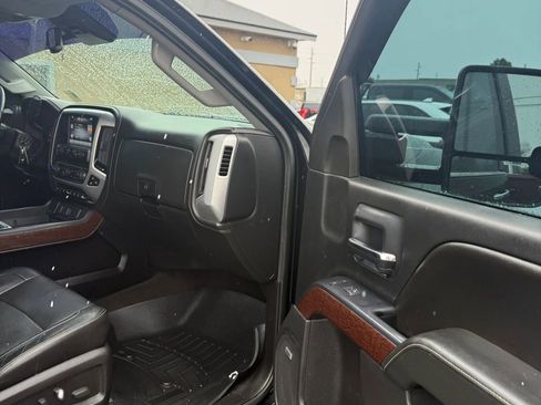 Used 2015 GMC Sierra 2500 SLT w/ Duramax Plus Package image 19