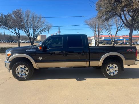 Used 2012 Ford F350 Lariat w/ Chrome Pkg image 2