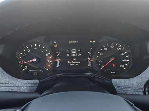 Used 2024 Jeep Compass Latitude image 17