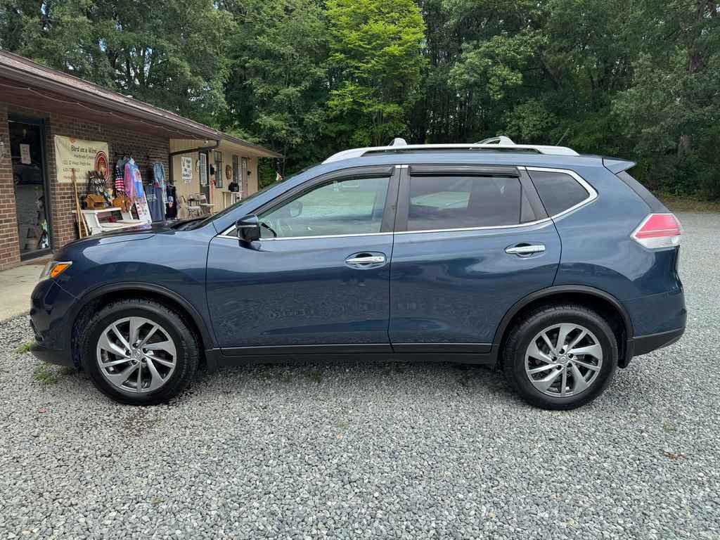 Used 2015 Nissan Rogue SL w/ SL Premium Package FWD image 2