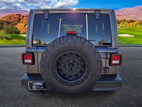 Used 2021 Jeep Wrangler Unlimited Sahara image 5