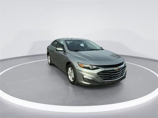 Used 2024 Chevrolet Malibu LS video 2