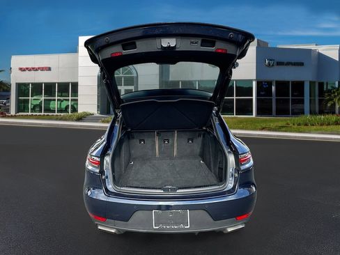 Used 2021 Porsche Macan image 32