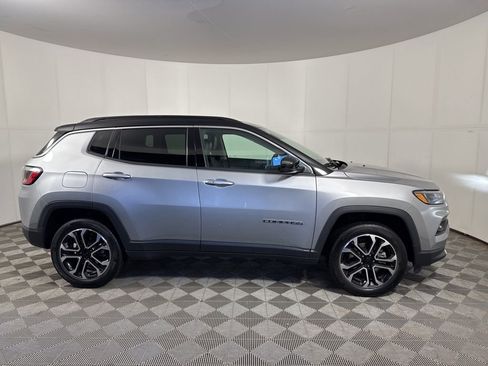 Used 2022 Jeep Compass Limited w/ Sun and Sound Group image 6