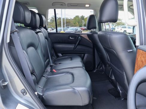 Used 2023 Nissan Armada SL image 10