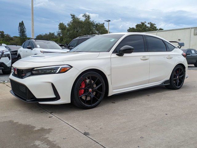 Used 2023 Honda Civic Type R image 9