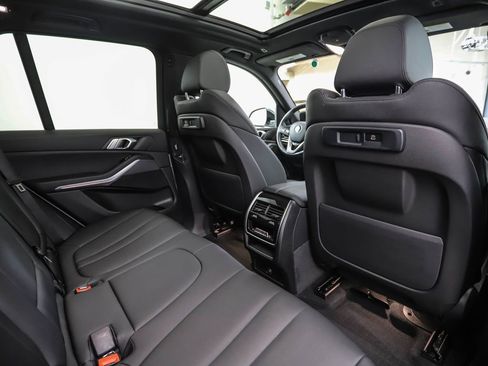 Certified 2022 BMW X5 xDrive40i w/ Parking Assistance Package image 26