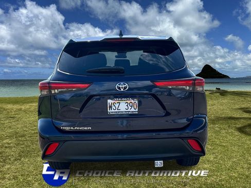 Used 2023 Toyota Highlander LE image 6