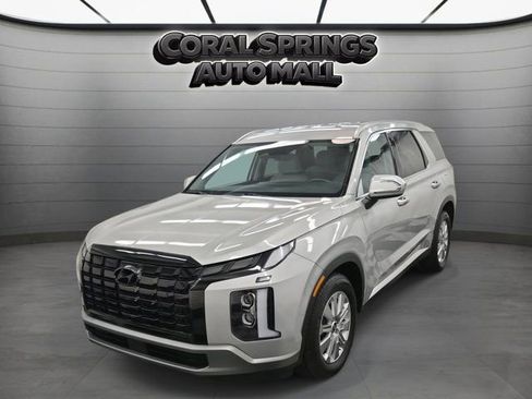 Used 2023 Hyundai Palisade SEL w/ Cargo Package image 3