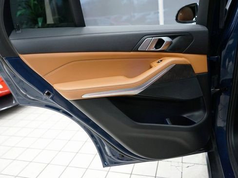 Used 2022 BMW X5 xDrive40i w/ Premium Package image 52