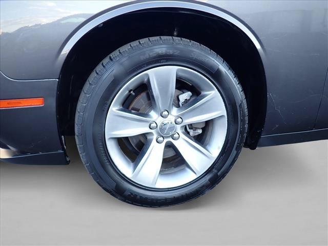 Used 2020 Dodge Challenger SXT RWD image 7