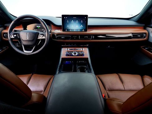 Used 2020 Lincoln Aviator Grand Touring w/ Equipment Group 301A image 19