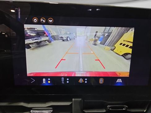 Used 2025 Chevrolet Equinox RS w/ Safety and Technology Package AWD/4WD image 23
