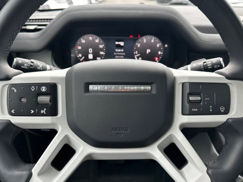 Used 2025 Land Rover Defender 130 S image 18