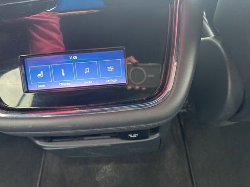 Used 2023 Lincoln Navigator Reserve image 32