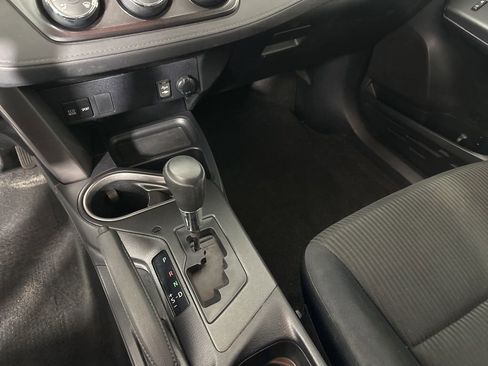 Used 2016 Toyota RAV4 LE image 13