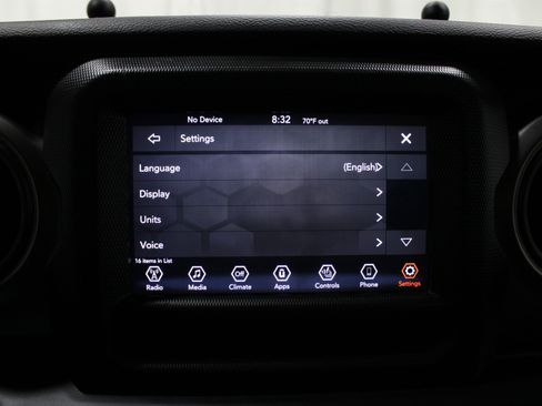 Used 2023 Jeep Gladiator Willys image 18