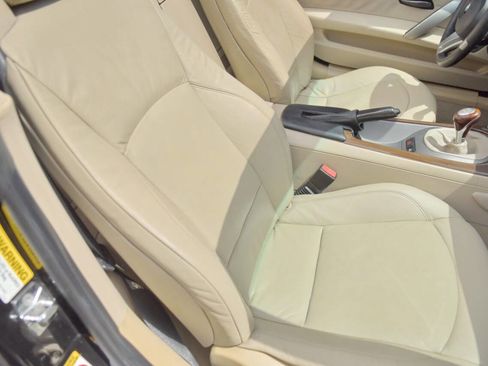 Used 2003 BMW Z4 2.5i image 37