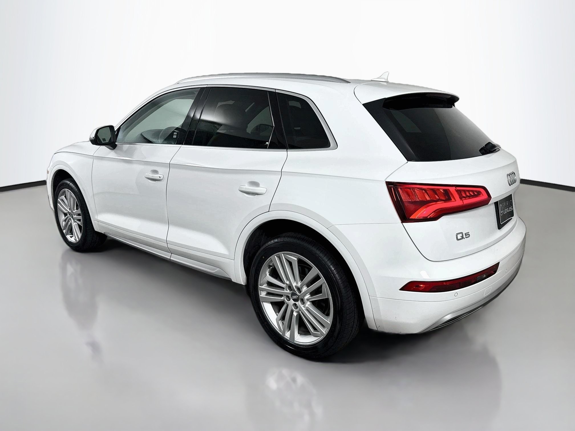 Used 2018 Audi Q5 2.0T Premium Plus w/ Premium Plus Package AWD/4WD image 5