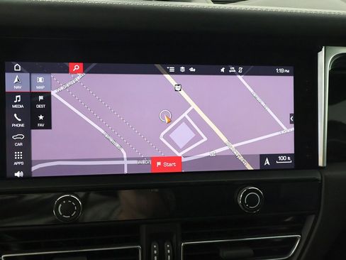 Used 2022 Porsche Macan image 45