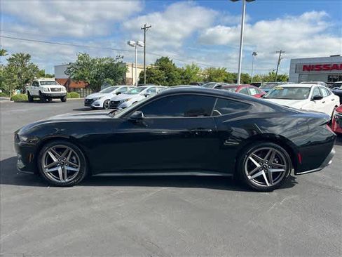 Used 2024 Ford Mustang Coupe RWD image 6